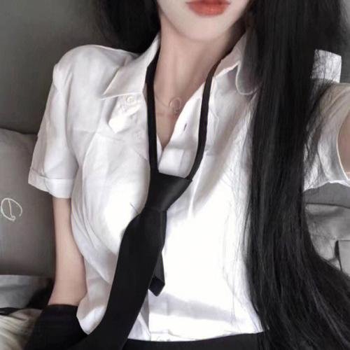 隔壁的吸血鬼美眉